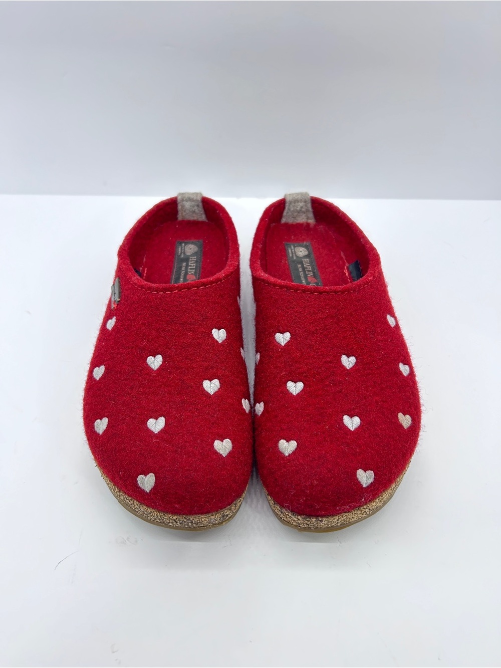 HAFLINGER SWEETHEART RUBIN RED FELT SLIPPERS CLOGS HEARTS EU 39 US 8.5